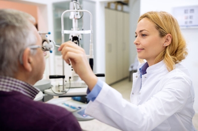 Image of Eye care professional doing an eye exam